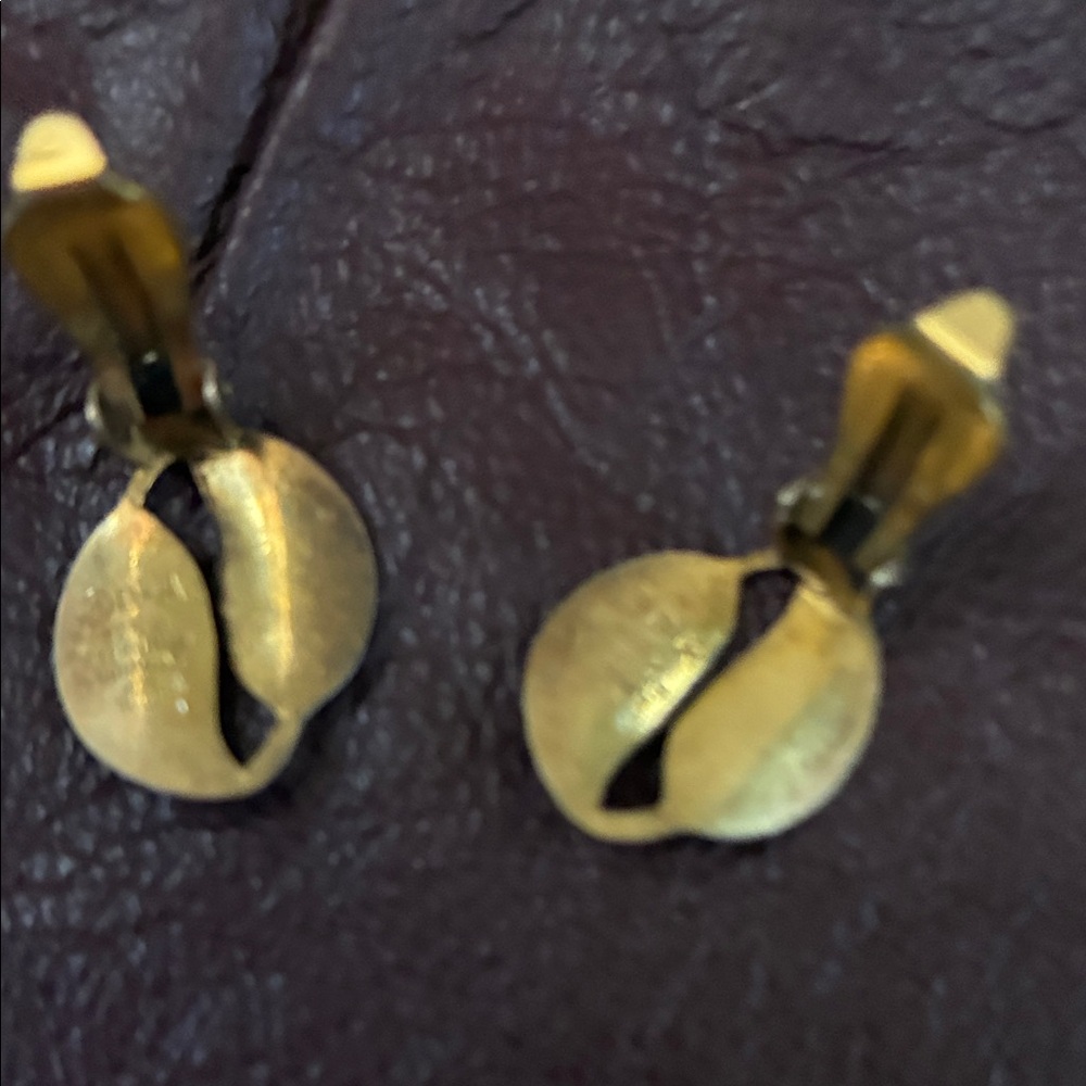 David Andersen Enamel, Sterling, Elegant White Leaf bracelet and Earring Set - Picture 3 of 5